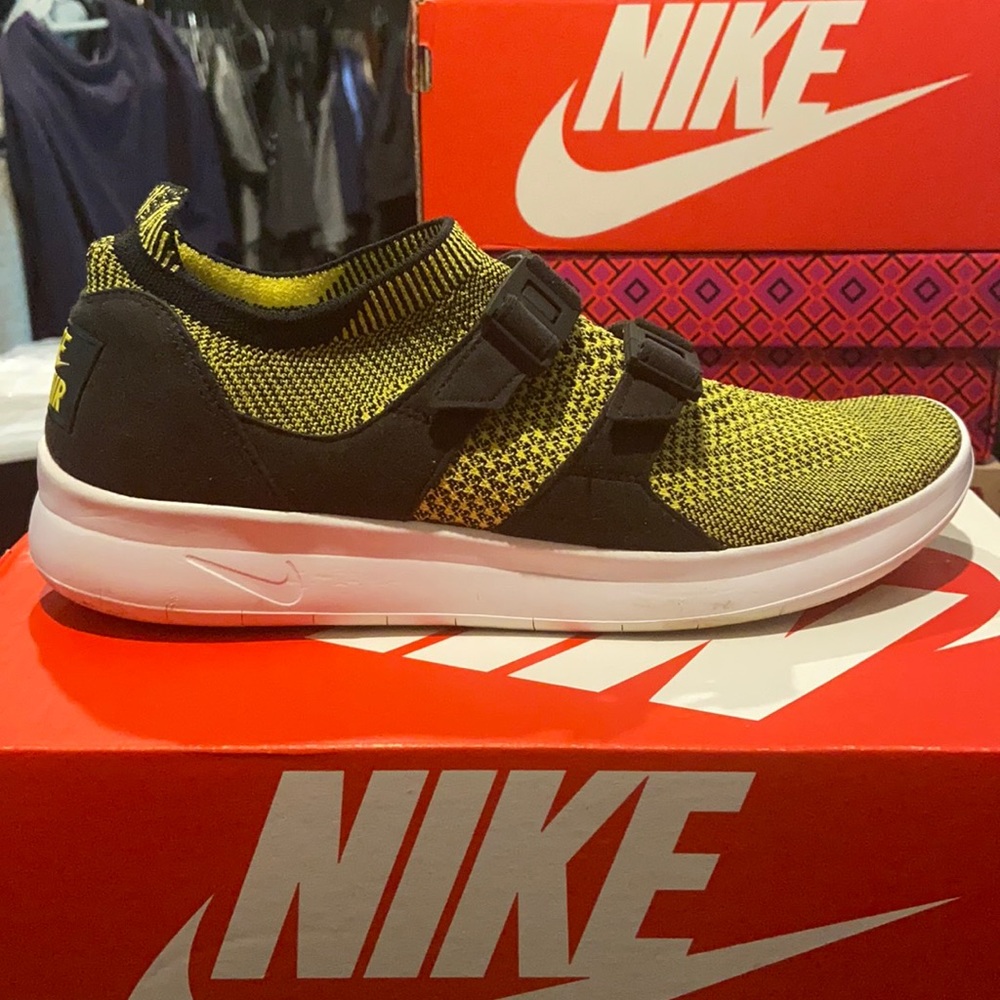 Nike Air.. great condition.